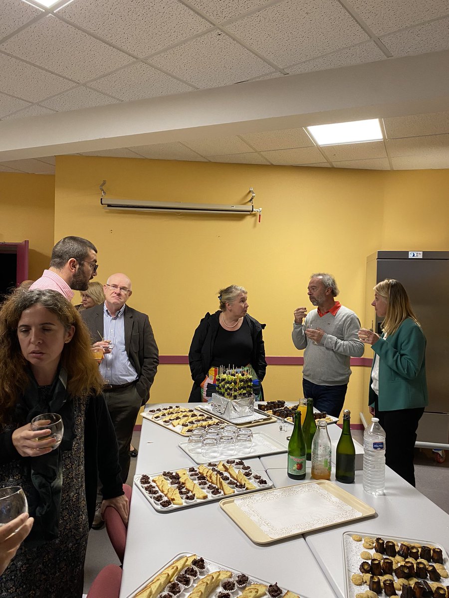 LPOJeanMonnet16's tweet photo. Réunion du CLEE #Cognac:collèges,lycées, union patronale, @medef , @missionlocale, @FederationDCF , @RotaryCognac ,IEN, chefs d’entreprises, étudiants @LPOJeanMonnet16. Créer des ponts entre l’entreprise et les établissements scol pour se connaître et mieux former nos élèves https://t.co/Uh8ApvkWF1