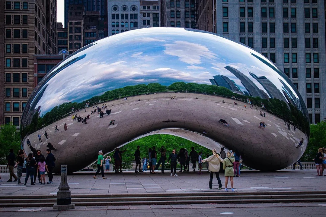 Travel gives you time to reflect, and see things from a whole new perspective. Happy #WorldTourismDay. 🌎📸 @depictingchicago

#Millennium #MyMillennium #Chicago #Illinois #Hotel #Travel #ChooseChicago #CaptureChicago #City