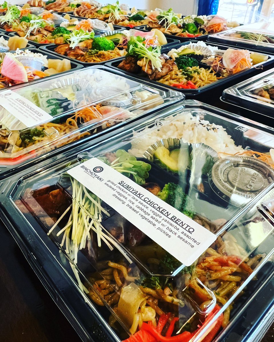 #didYOUknow we make #🍱#customBENTOS for any of your events? Let us know! 
.
#OFFICElunch #catering #gatherings #birthdayPARTIES #ANYoccasions 
.
#お弁当　#カスタマイズ 出来ますよー。