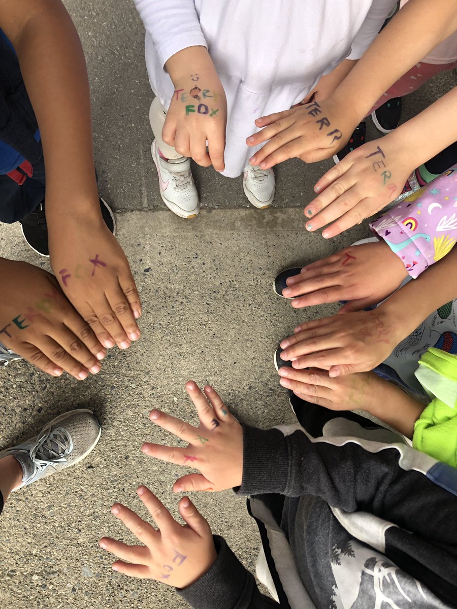 mmefriesenclass's tweet photo. We ran for Terry Fox! Thank you families for all the donations! #peacearchlearns https://t.co/WNLkFQjFYq