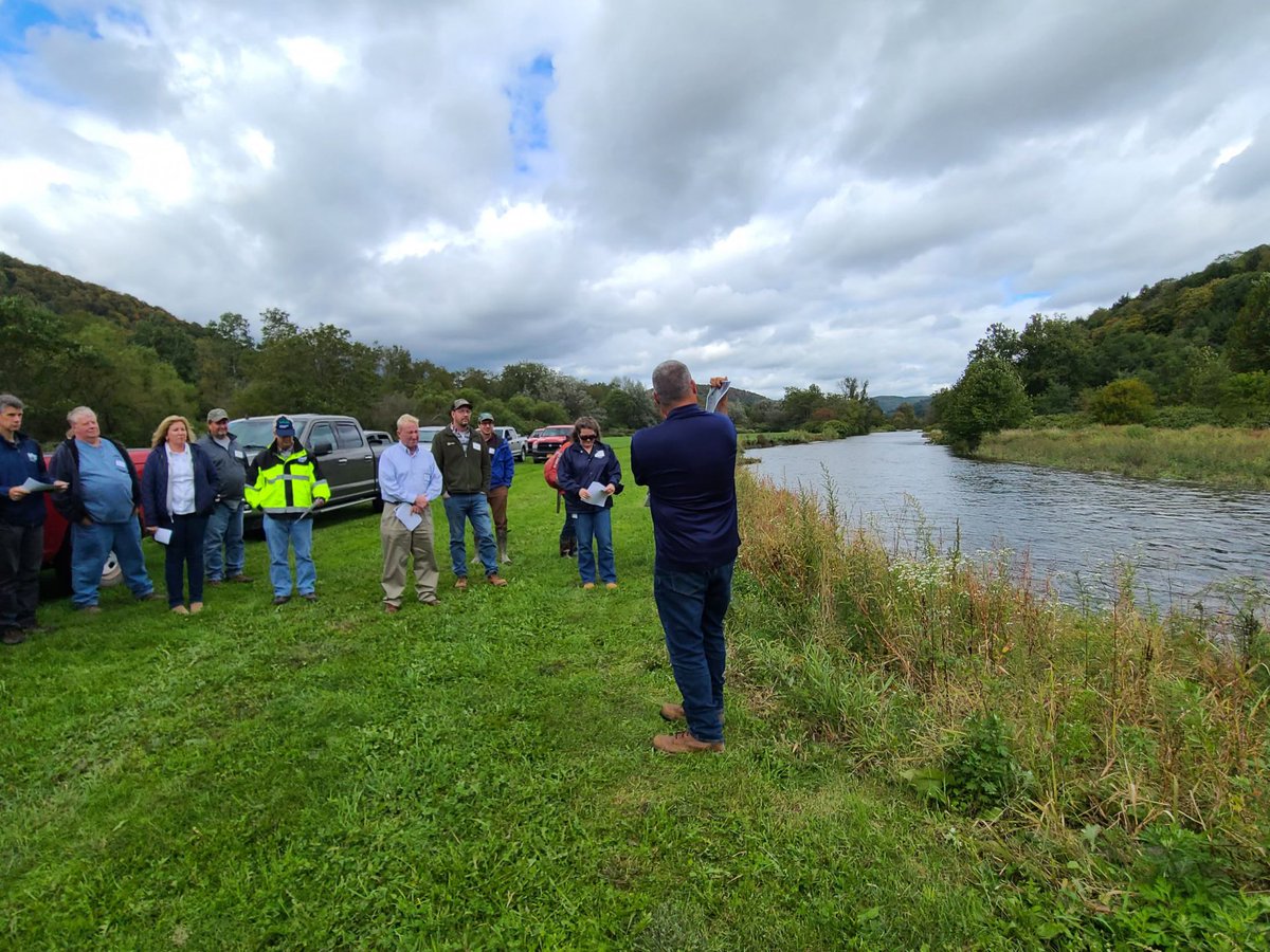 ny_st8's tweet photo. Excited to see Board Member Shelly Johnson Bennett present at the Delaware Water Quality Tour! 

#southerntierny #watershed #planning https://t.co/W1Hk8QDYRL