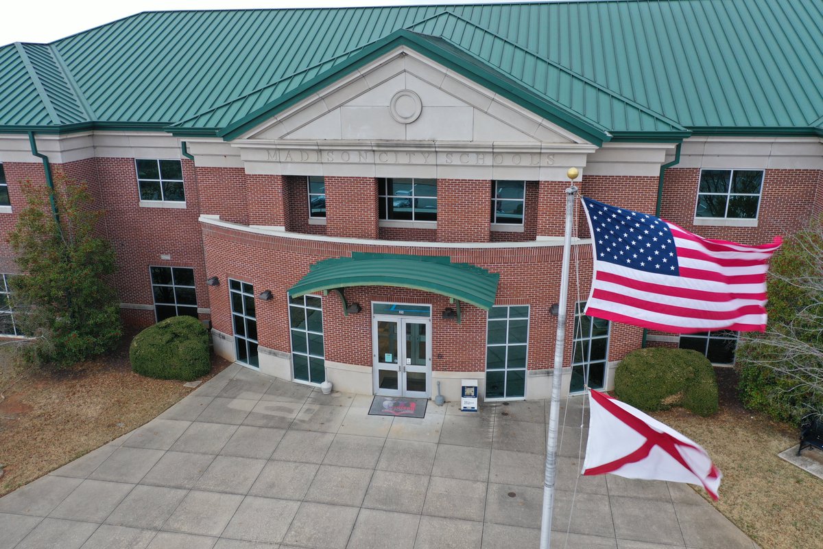 Madison City Schools named the No. 1 school system in Alabama. See the NICHE rankings here  tinyurl.com/2ryu53k9  and note that MCS elementary, middle &amp; high schools all ranked in the top 10. #mcslearn