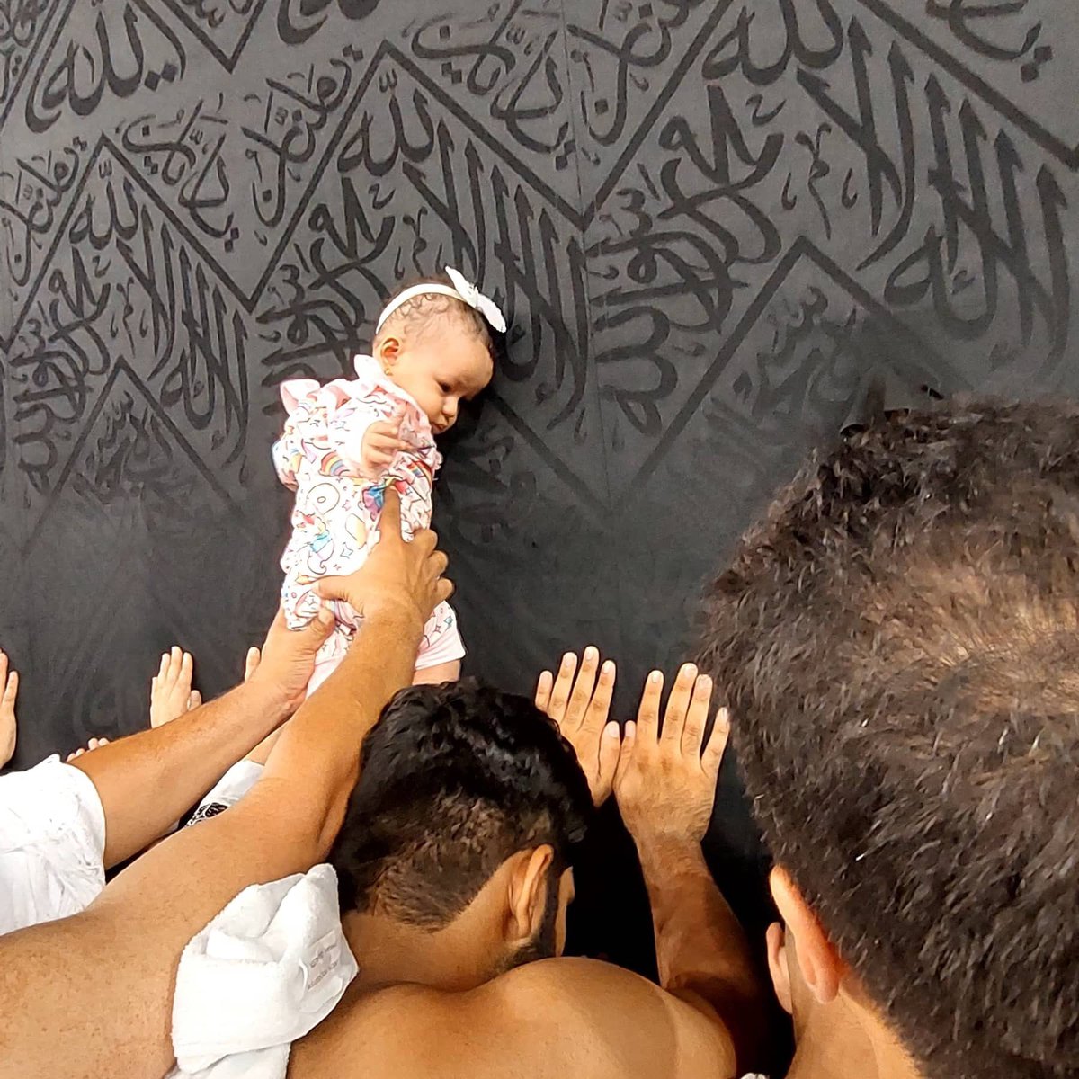 سبحان اللہ
اتنی چھوٹی عمر میں اتنی بڑی سعادت