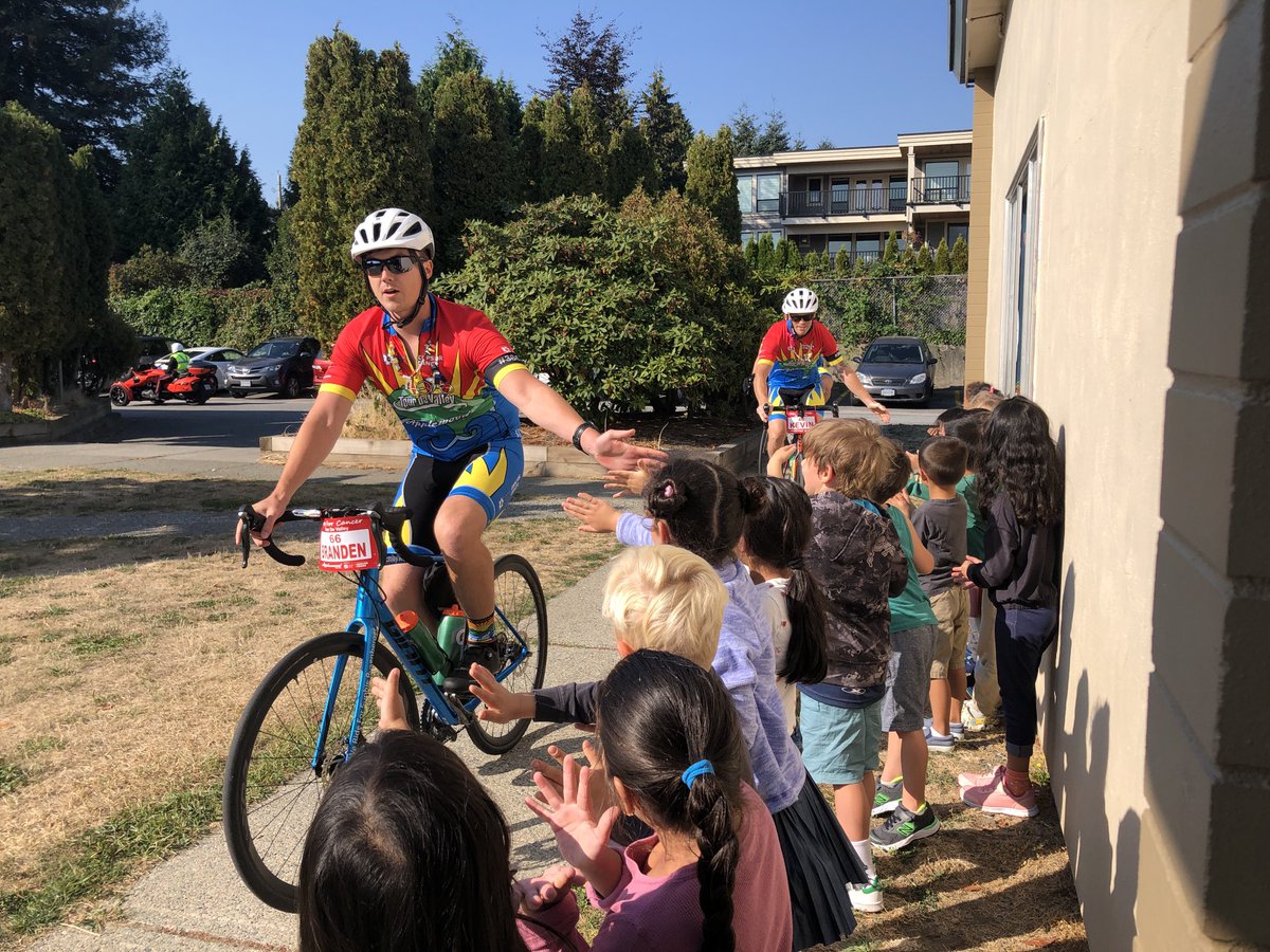 mmefriesenclass's tweet photo. We cheered for Cops for Cancer @tourdevalley when they cycled by our school today!! #peacearchlearns https://t.co/dqsakh8RbY
