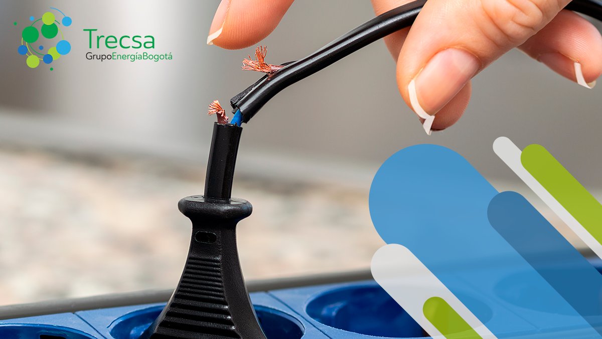 Nunca uses aparatos eléctricos o cables de extensión dañados, incluso si no parecen peligrosos. Podrías recibir una descarga eléctrica desagradable o causar un cortocircuito. 💡 #SomosTrecsa