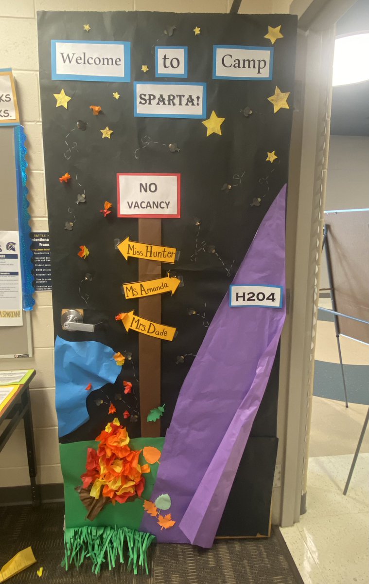 MsHunterLCSW's tweet photo. H204 has officially entered the Door Dec competition! @williams51889 @MrsTDade @MurielBattleHS https://t.co/LMaA9PnMq5