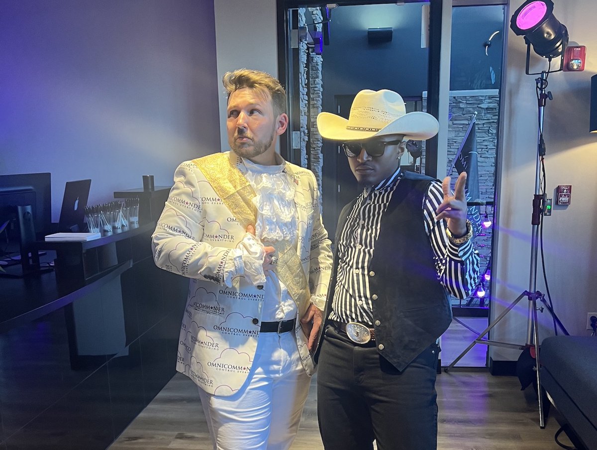 OMNICOMMANDER1's tweet photo. We had such a great time connecting with everyone last night at our Sharetec Mixer!
#OMNICOMMANDER #CreditUnionMarketing #CreditUnions #CreditUnion #ControlEverything #SharetecConference #Sharetec #SharetecSystems #SharetecCore #CreditUnionSoftware https://t.co/eCQfBH0lUg