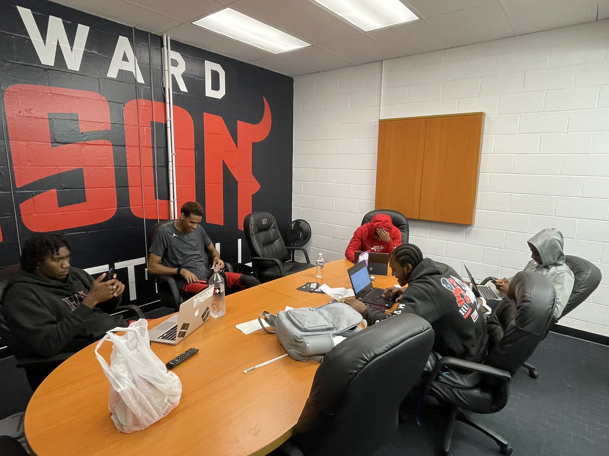 Blake Lawrence 🚪 (Blake_Lawrence) / Twitter