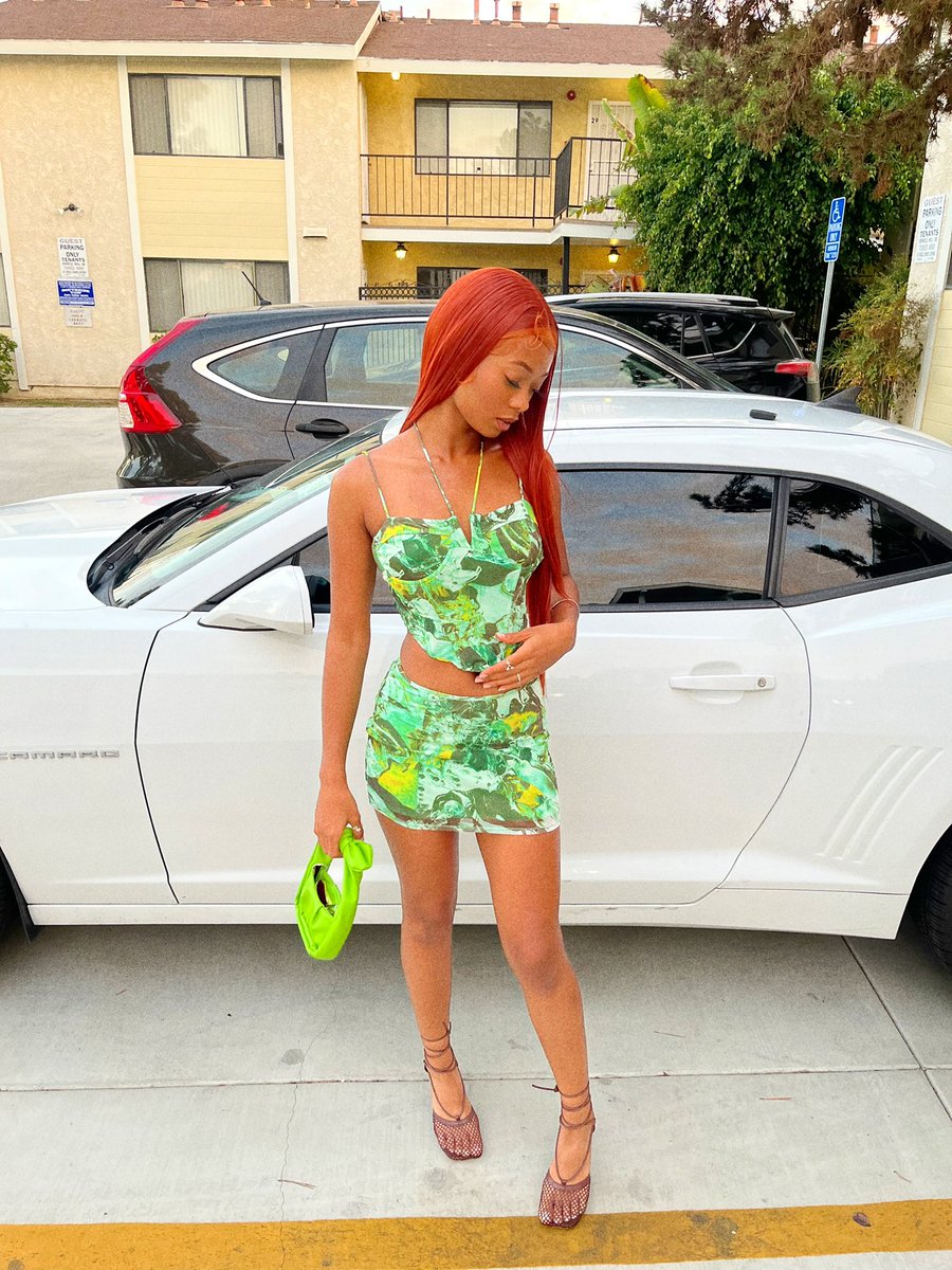 KyniahKThompson's tweet photo. Poison ivy 🍃😘 #Explore #birthday https://t.co/eagxIVMvV2