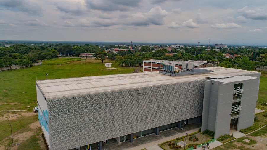 GobdelCesar's tweet photo. Este Gobierno también soñó con la posibilidad de construir una universidad para el centro del Cesar, este 27 de septiembre se aprobó la construcción de un aulario educativo en Curumaní con una inversión de $27 mil millones. Por la educación, Lo Hacemos Mejor! https://t.co/fieO6aqwrC