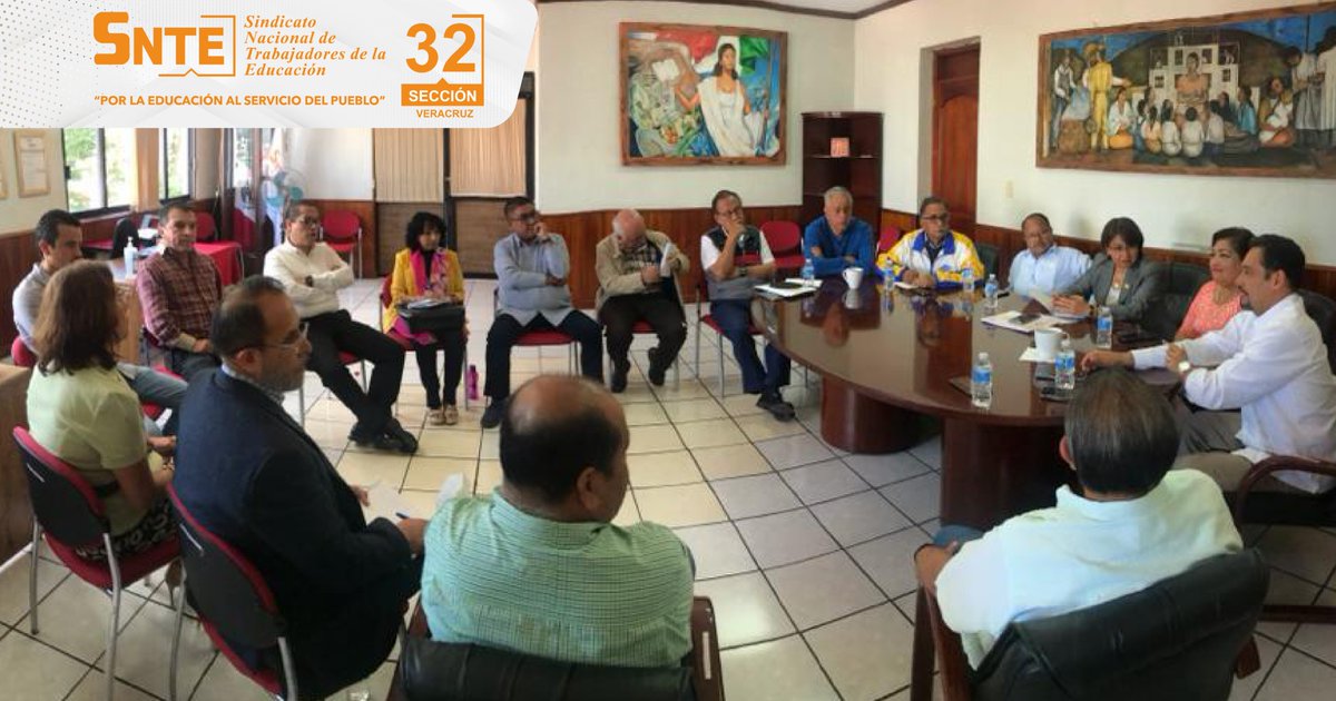 snteseccion32's tweet photo. Para fortalecer el trabajo sindical en beneficio de los trámites de nuestros agremiados el día de hoy se hizo entrega de equipos de cómputo para cada uno de los Srios. de Trabajos y Conflictos de todos los Niveles así como a la Sría. de Negociación Laboral https://t.co/yd3ACGxD1R https://t.co/akG9mRgFgb