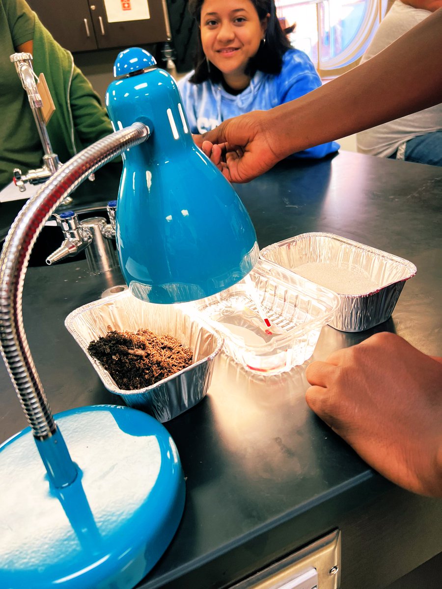 slparsons19's tweet photo. βWhy is the dirt getting warmer so much quicker than the others!?β Quick lab in #EarthAndSpaceScience to model albedo using real life elements. https://t.co/T48f1RIz80