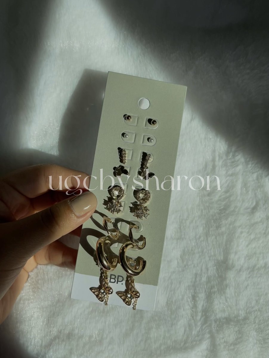 ugcbysharon's tweet photo. Picked up jewelry over the weekend excited to use them! #UGCcreator #ugccommunity #ugccreatorsneeded https://t.co/DxLsd3Uids