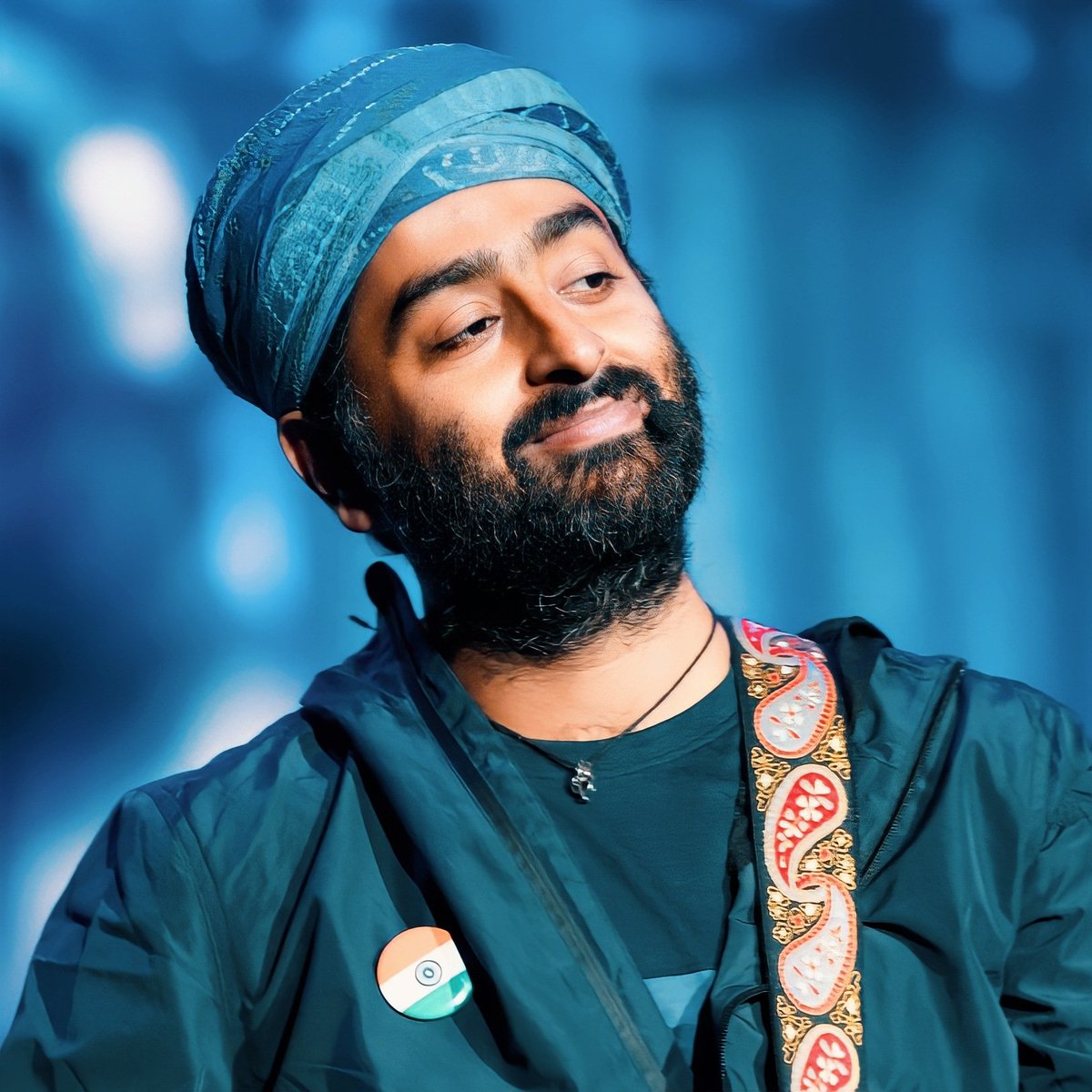 TrueArijitholic's tweet photo. dolchhut paakhi'der tui holi khola aasmaan.. 🕊️🤍 https://t.co/hnY07vJIc6