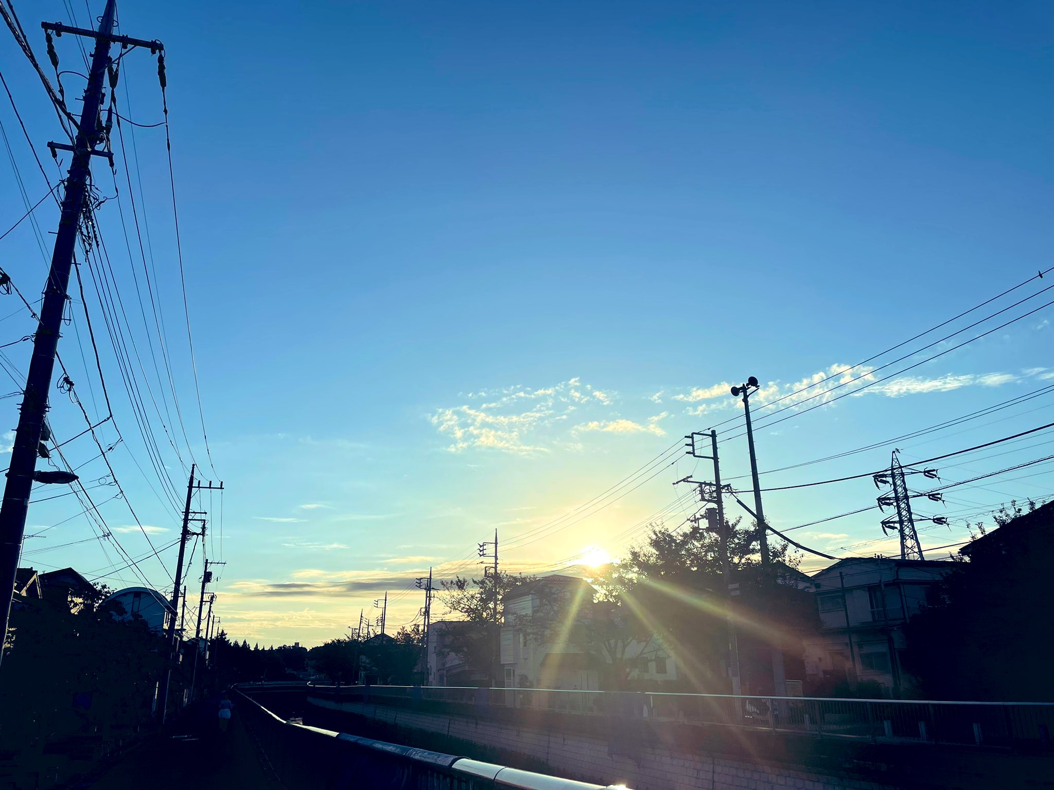 気持ち の いい 朝 – 朝の習慣 6つ – SKQG