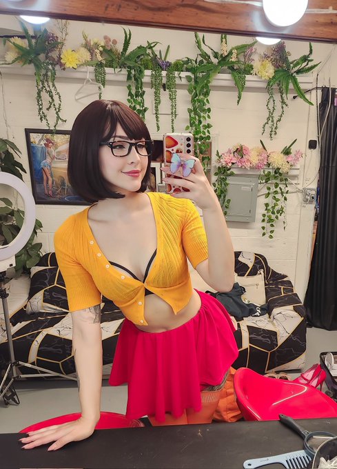 Jinkies! I finally Velma'd https://t.co/iBHAFsK0Dp<a href="/tag/monsterhunter"class="tags"><span>#monsterhunter</span></a>