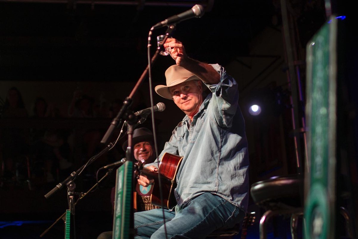 BackstageNash's tweet photo. Check out photos from #BackstageNashville with #juliarhutchinson, #morganswink, #dylanwolff, @MattRoyLive, @buddyowensmusic, #donsampson, and #jimbeavers at https://t.co/yQ6Ur2O5op!
📸 : Claudia Kern 

#MusicCity #NashvilleThings @devonoday  @3rdandLindsley https://t.co/ROYyJuOibr