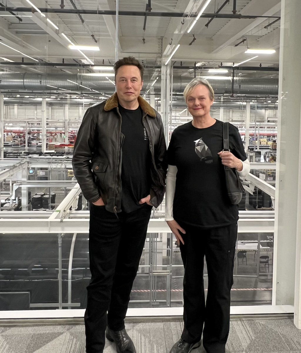 TeslaOwnersEBay's tweet photo. 📢: Thursday Sept. 29th 730pm PST Our club is proud to be hosting @JohnnaCrider1 + @GailAlfarATX for a Fireside chat here in the East Bay ahead of @Tesla Ai Day to talk Tesla, Ai, the future and @elonmusk LIVESTREAM via our Twitter &amp; Instagram accounts! https://t.co/SyudQCV3tM