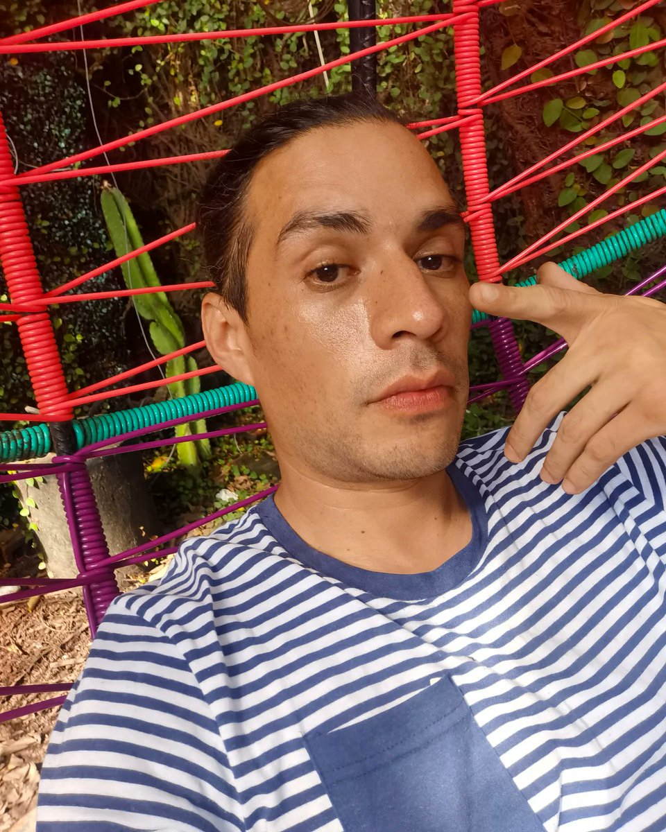 sonidoberzerk's tweet photo. De chill en algún lugar 🔥😵🔥😵 #hello #im #ok #grifa #rica https://t.co/fJeGNynN4g