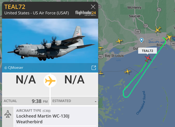 Looks like #Teal72 may be returning to base, leaving #NOAA43 as the sole hurricane hunter this evening #Ian