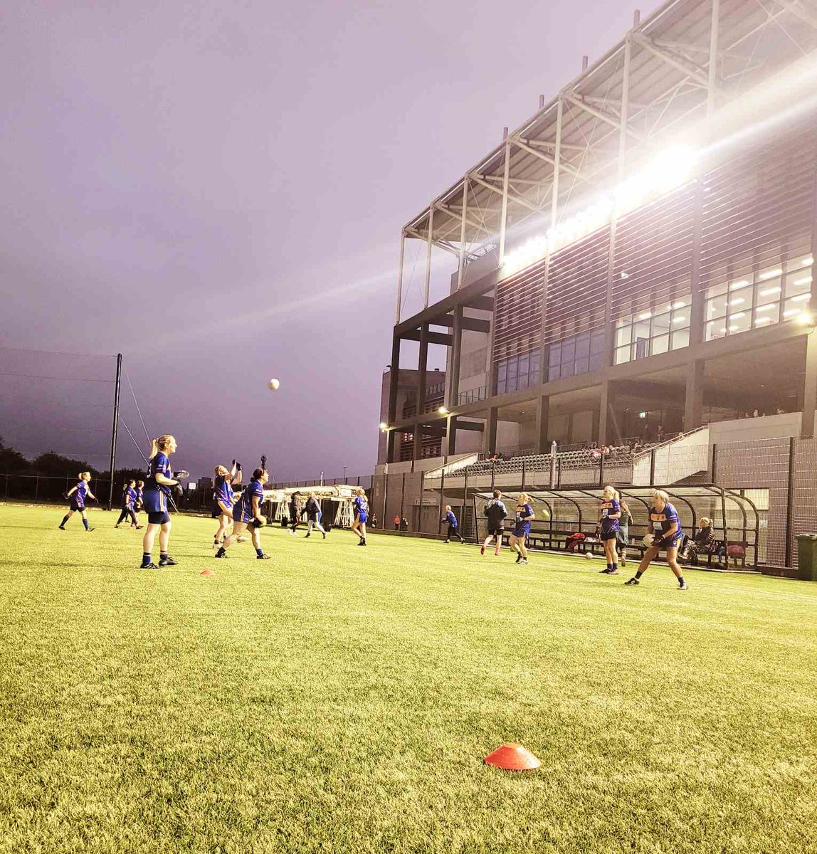 LisgooldLadies's tweet photo. #gaelicmothersandothers. Well done to all involved. Great fun was had and the weather didn't dampen spirits one bit 💙💛. Thanks again to @MeelaMoos https://t.co/BNGlP7UAOV