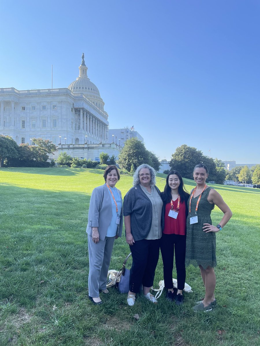 lenisepnw's tweet photo. #PSONS on the Hill with #ONSAdvocacy! Thanks to @ONSAlec @PattyMurray and @RepKimSchrier for your support of #cancercare and sharing your staff with us! https://t.co/HjHNeqXKLl