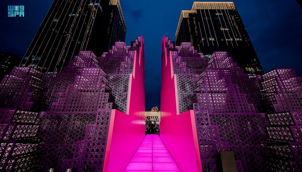 Saudi_Gazette's tweet photo. #PICTURES: 'Gate to the East', all the way spectacular artwork from #SaudiArabia to #China @ralshashai
https://t.co/G7oSJ7jgU7 https://t.co/uJEv848vfI
