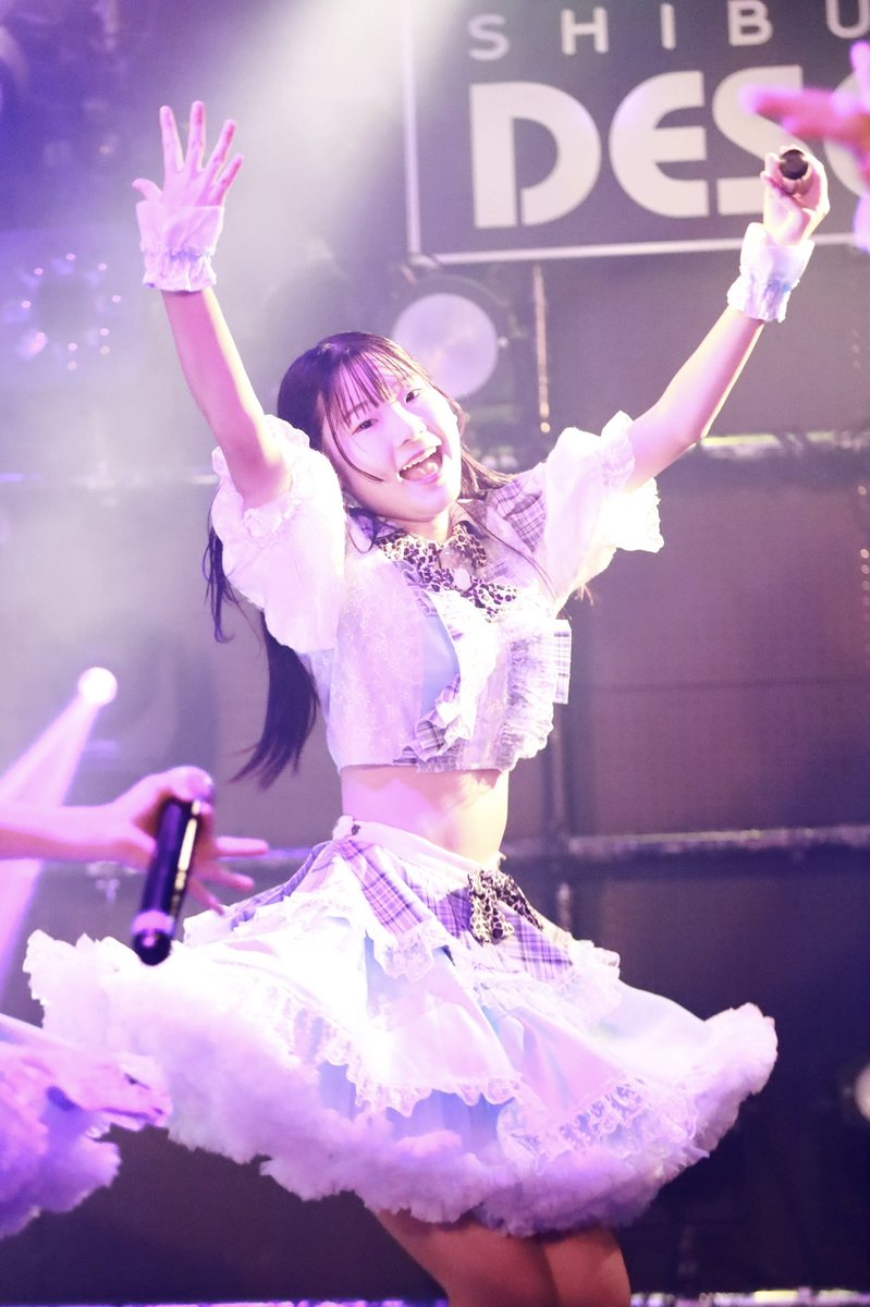 JCBT_17A's tweet photo. 2022年9月25日 渋谷
Your LIVE 1部
RONPA~GREEN~(@ronpa_green)
可愛りり(りりぴ @kawariri0420)さん
ステージパフォーマンスに癒されまくりでした!☺️
#RONPAGREEN
#可愛りり #りりぴ
#渋谷DESEO #yourLIVE https://t.co/Rtg6xDzBny