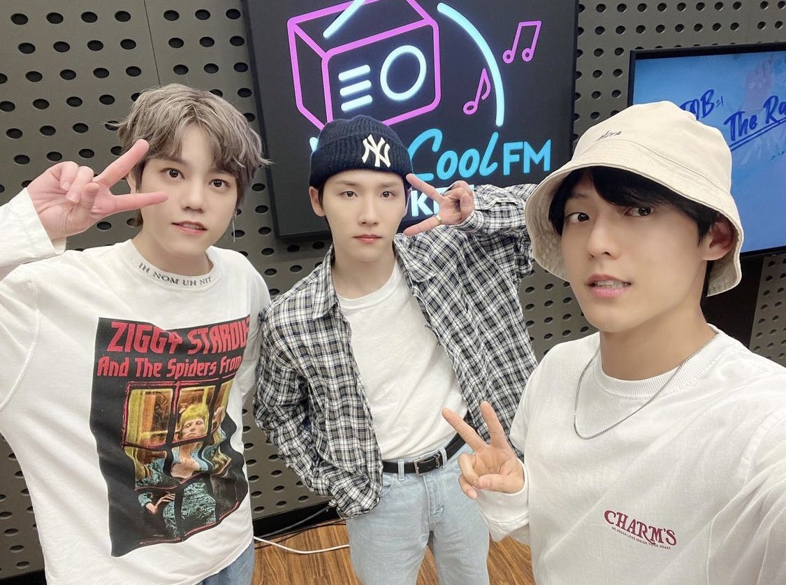 NflyingStation's tweet photo. [#IG] 27.09.22 | Atualização da conta do btobkisstheradio com o #Hun 

Menino de chocolate 🍫 #HUNNIE &amp; Waste boy 😂 #WOONGIE
Hoje eles fazem um home run de longa duração.

#NFlying #엔플라잉 #ChaHun #차훈 https://t.co/PTx4cfkkjP