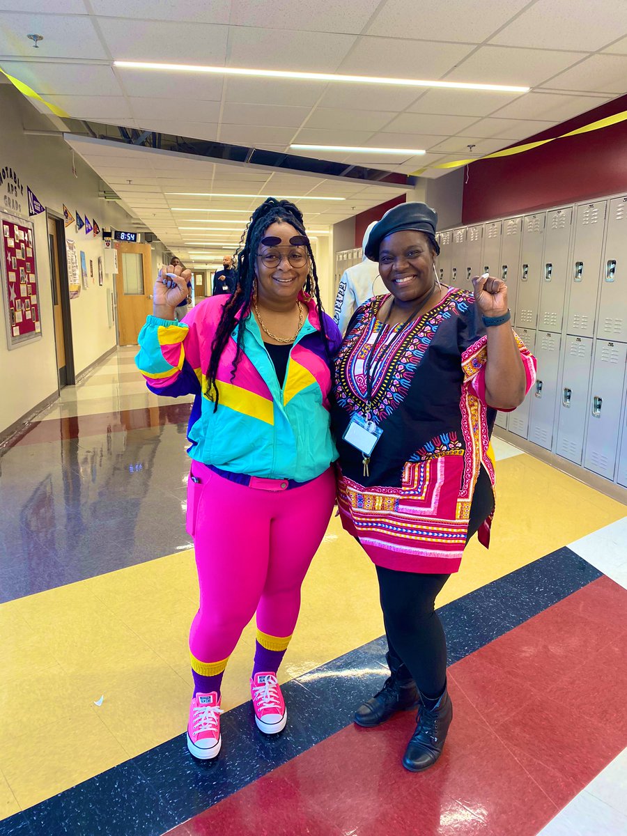 MJJ Day 2 of Homecoming Week! It’s Decades Day! Students and staff came dressed from their favorite decade. #MJJALLDAY #HOCO2022 @APSMHJHSJaguars @MJHS_SELT @MJHSSci4Life