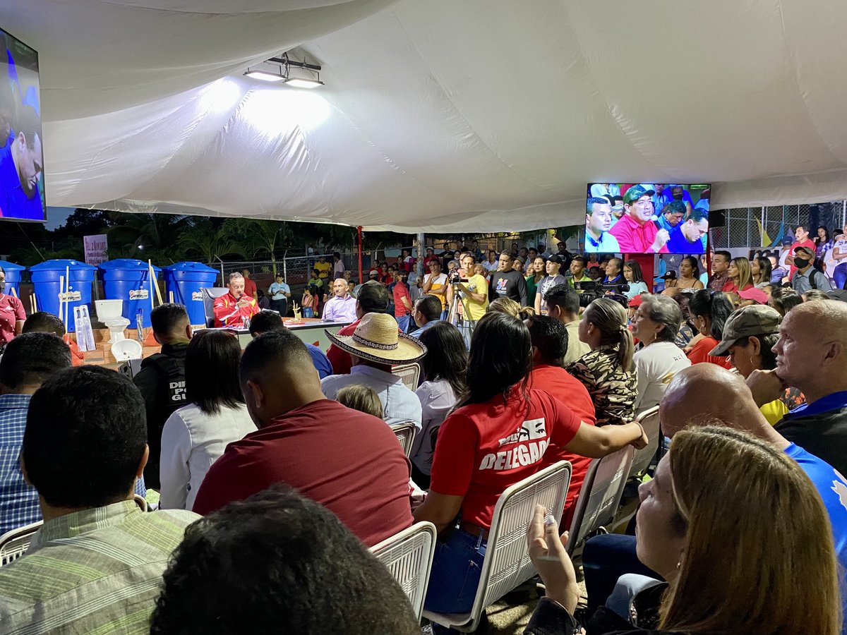 #EnDirectoTucupido Vamos a beneficiar a 49 familias en el municipio Ribas con el plan Mejora tu Vivienda. Estamos entregando bloques, cemento, sanitarios, pintura, tanques de almacenamiento de agua, para que realicen pequeñas reparaciones a las viviendas.