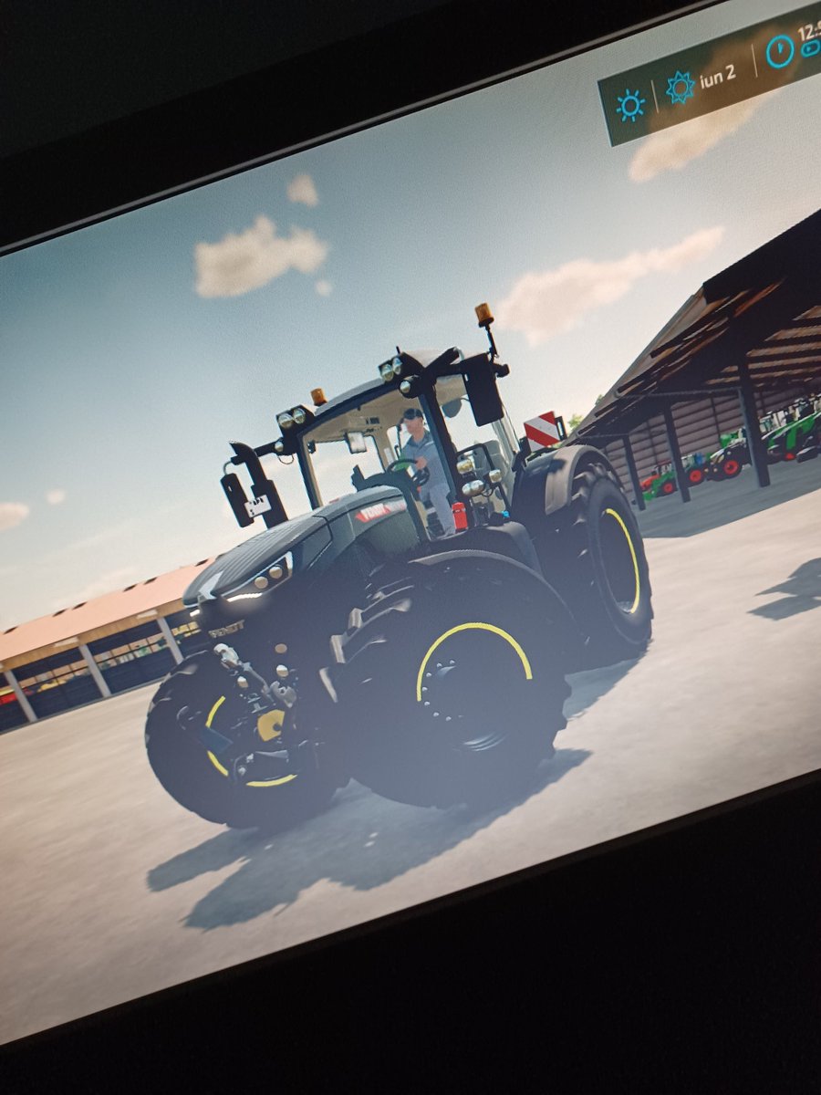 agrotamas's tweet photo. #Fendt 930 Vario ProfiPlus Gen7 #BlackBeauty #agrotamas #farm #ItsFendt #tractors #bigmachine #nature #farmingsimulator22 #agco #fendtlove #michelin #new #agriculture #FendtONE #farmers
💯🆕️🚜🚜❤️😎💪
@farmingsim @GIANTSSoftware https://t.co/pv4ArZ2b3a