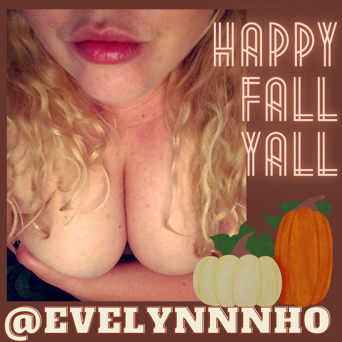 Feeling festive! 🎃 🍃 🍁  Link below to see the rest of me. 😉 https://t.co/j9UgkC1ddj