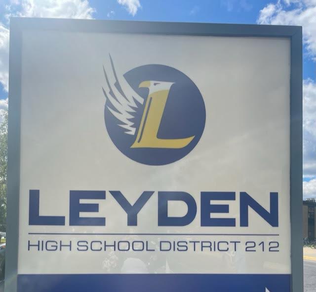 LuciaDuran86's tweet photo. We had a great experience visiting Leyden High School today. It was amazing to see our former students in the hallway and classes. We are SO proud of them π
#SPEDdreamTeam
#8grade
#MMS https://t.co/b9gCthuX2k