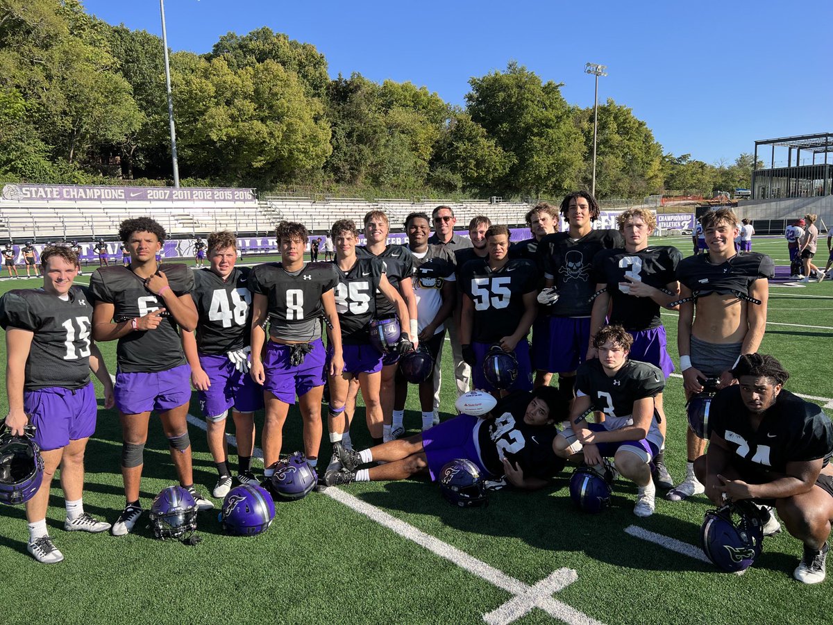 CoachCdick's tweet photo. Defensive players of the week! Our front seven from last week with 9 sacks! https://t.co/QcROh0Fgkg