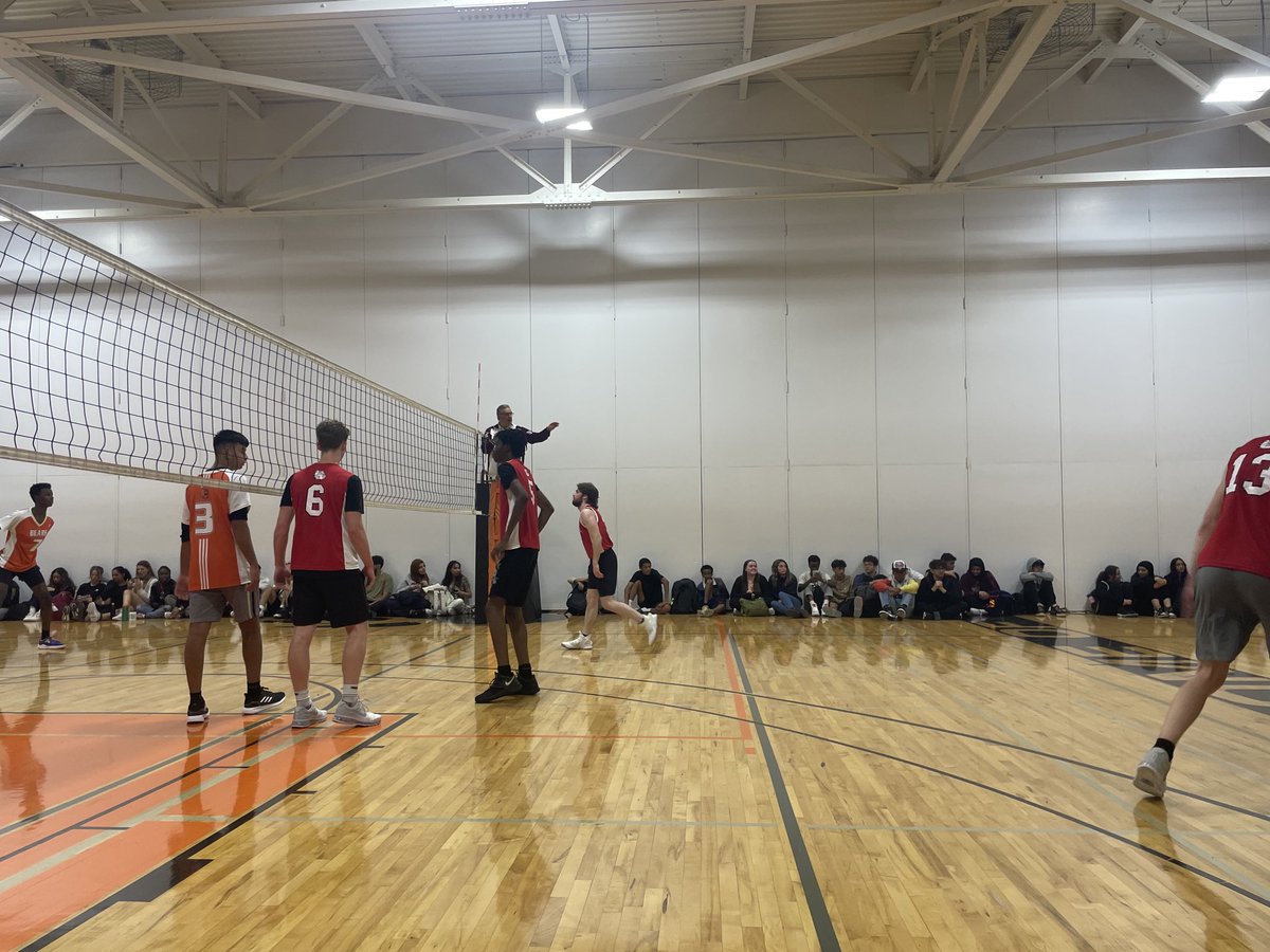 ortwein_tom's tweet photo. The Senior Boys’ started their season with wins over Glendale and OP. It’s great to be back playing in front of a crowd. Well done Bulldogs! https://t.co/Rjza7efI1m