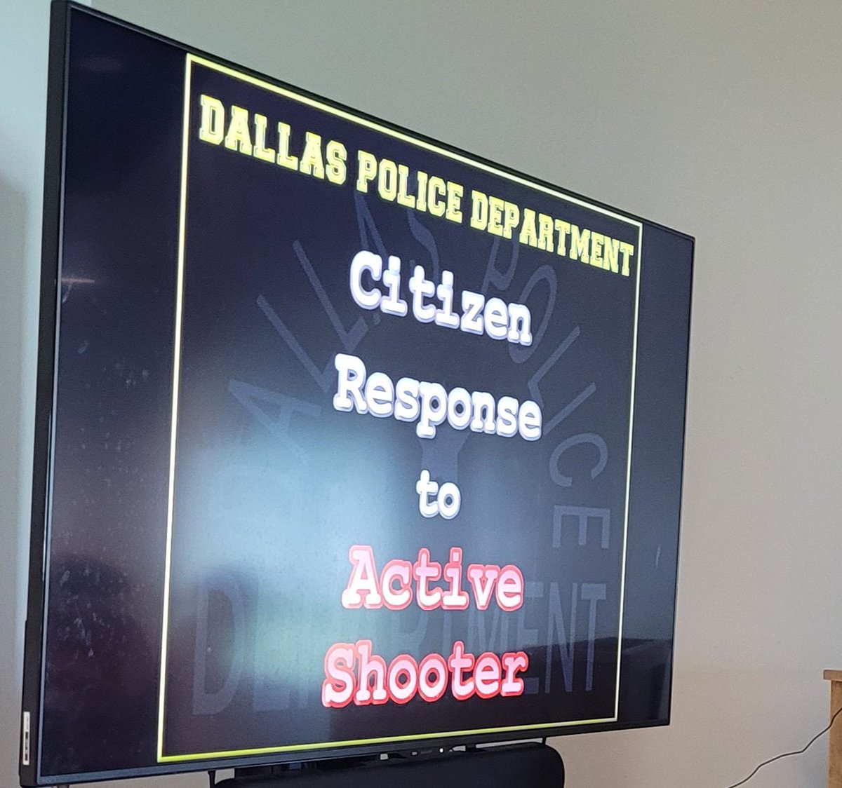 DPDJubileePark's tweet photo. Active Shooter Training at David's Place. Preparing our teachers for safety and emergency responses. #commuityfirst https://t.co/Om0JAsRTKt