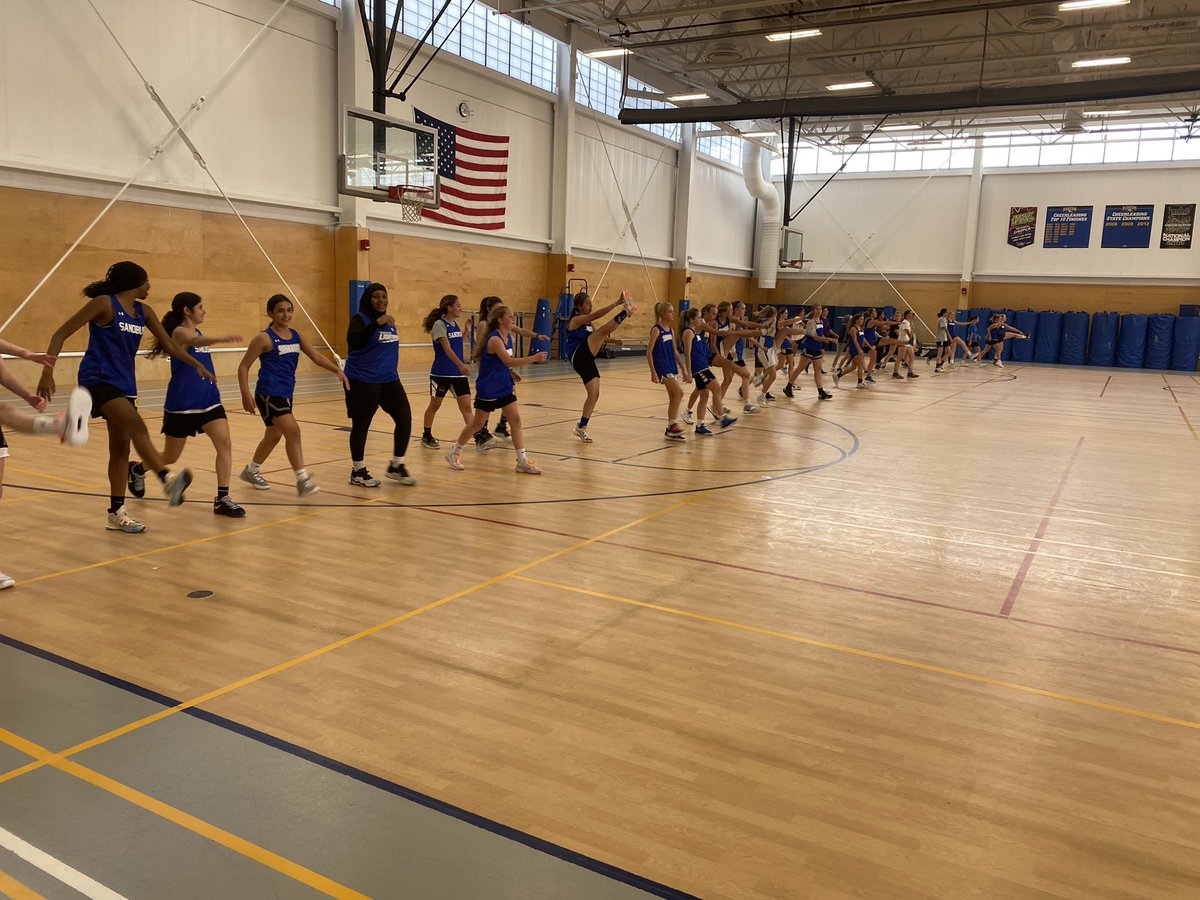 CSEaglesHoops's tweet photo. Work out and open gym day 1 complete. Great work by all. Ya buddy. #Building4November #FYJ @EaglesAthletics @SandburgHS https://t.co/1sEH5ClaIt