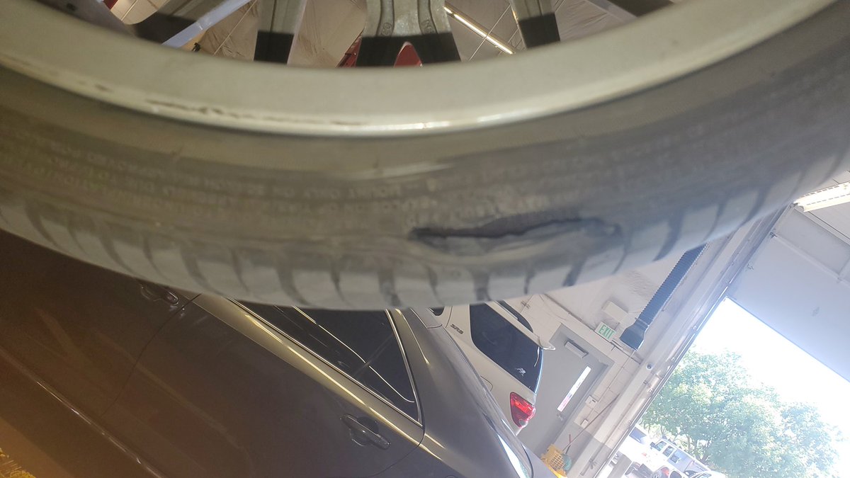 The808Ape's tweet photo. Highly discourage anyone from buying Venom Power tires. Went to get tires rotated and found this. These were bought brand new in March..roughly 5k miles on them and never hit anything. All 4 had separation on the inside.  #venomtires #venompower #venompowertires https://t.co/yEdY7BZz3a