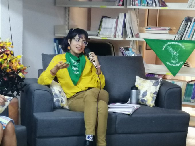 IMMORELOS's tweet photo. 🟢@TaniaOsiris3 de la colectiva @Divulvadorxs comparte el proceso de organización de las colectivas para conquistar en #Morelos el acceso al #AbortoLegal #28S #Diálogos #Cendoc #IMM 

📲https://t.co/02C0cXMZWe https://t.co/8oV0t7DzTd