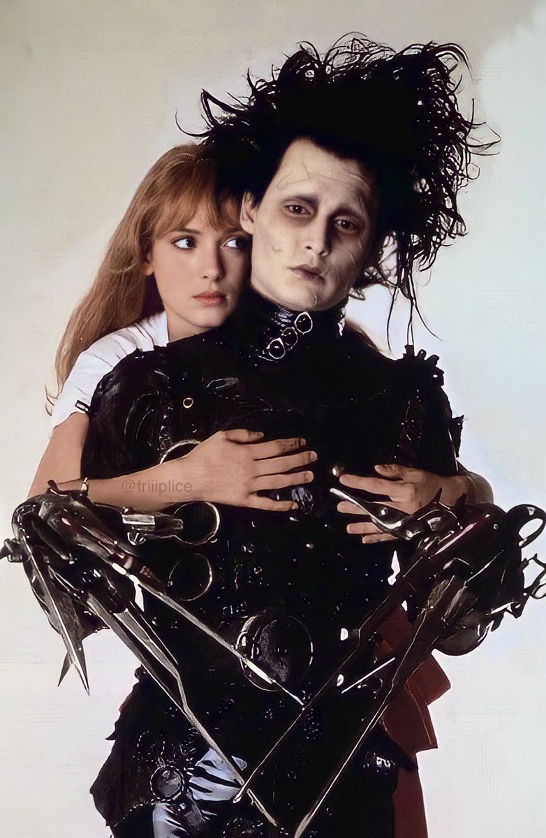 triiiplice's tweet photo. Edward Scissorhands (1990) Dir. Tim Burton https://t.co/aIa4maaS9B