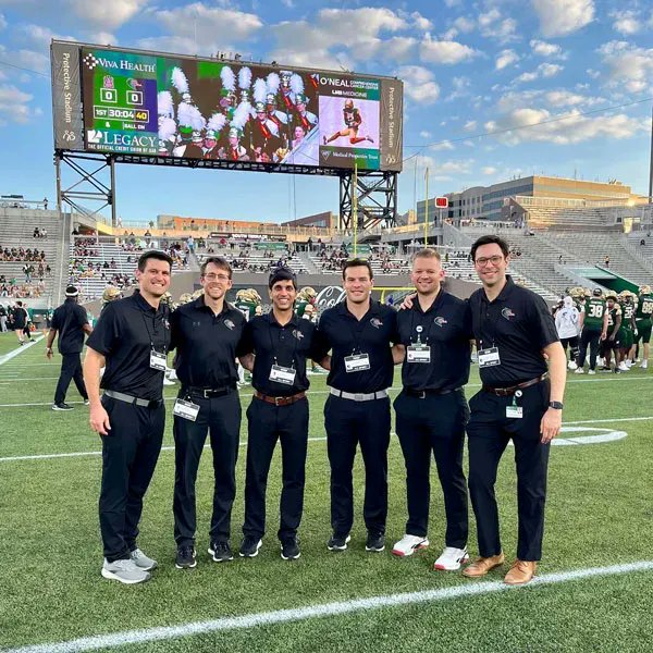 uabfcm's tweet photo. Want to stay updated on what some of our providers are doing for sports teams like UAB, @bhmlegion @USFL and more? Follow @UABSportsMed on Instagram and Twitter to see how providers are caring for and supporting athletes on and off the field! https://t.co/rWzuJaHBIa