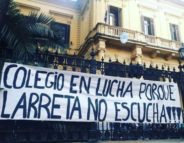 RENACEarg's tweet photo. Desde la Red Nacional de Centros de Estudiantes expresamos nuestro más enérgico repudio a los hechos sucedidos el pasado viernes en la ENS°2 "Mariano Acosta", CABA. https://t.co/AfDmnjf8mp