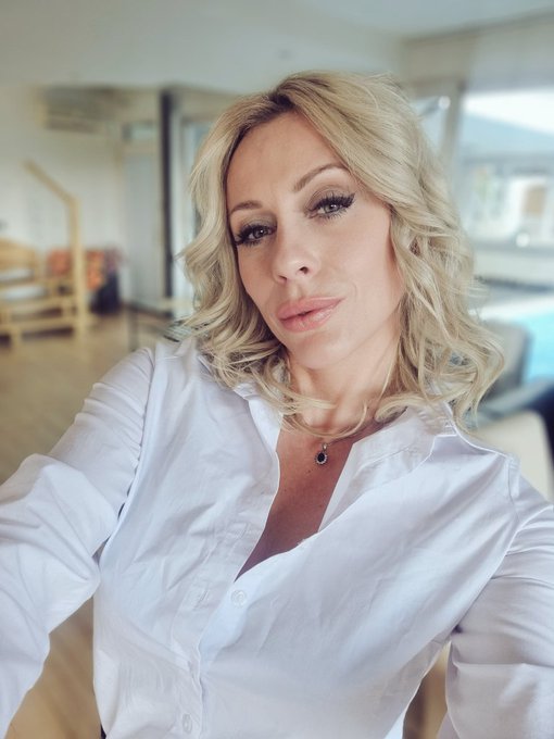 Today work is done @StudioPornworld @evelinedelai good night everyone ❤️❤️💗💗💗😈😈 https://t.co/QUr9D63<a class="tags" target="_blank" title="On Twitter" href="/?out=eyJ0eXAiOiJKV1QiLCJhbGciOiJIUzUxMiJ9.eyJpYXQiOjE3MjA3NTIzMTEsImlzcyI6InR3cG9ybnN0YXJzLmNvbSIsIm5iZiI6MTcyMDc1MjMxMSwiZXhwIjoxNzUyMjg4MzExLCJyZWRpcmVjdF91cmwiOiJodHRwczovL3R3aXR0ZXIuY29tL1N0dWRpb1Bvcm53b3JsZCJ9.naVUKvhvgm8zIJllPbnwGJcS3f0q9fJmQ934t0TOpHSnSmbb1V35qGnxh5ro9A6dolM3KSacMHLk_r6p_BbxEQ">@StudioPornworld</a><a class="tags" target="_blank" title="On Twitter" href="/?out=eyJ0eXAiOiJKV1QiLCJhbGciOiJIUzUxMiJ9.eyJpYXQiOjE3MjA3NTIzMTEsImlzcyI6InR3cG9ybnN0YXJzLmNvbSIsIm5iZiI6MTcyMDc1MjMxMSwiZXhwIjoxNzUyMjg4MzExLCJyZWRpcmVjdF91cmwiOiJodHRwczovL3R3aXR0ZXIuY29tL2V2ZWxpbmVkZWxhaSJ9.Vasv-NpAVg-Wc096tp6GQhPrtQWNPBChtqccljqBWcATAGrD8kL-VggYicB6N6gVSyYisTkTfdr-hHwkVhLD5g">@evelinedelai</a><a href="/tag/milf"class="tags"><span>#milf</span></a><a href="/tag/anal"class="tags"><span>#anal</span></a><a href="/tag/prolapse"class="tags"><span>#prolapse</span></a><a href="/tag/analqueen"class="tags"><span>#analqueen</span></a><a href="/tag/hardfuck"class="tags"><span>#hardfuck</span></a><a href="/tag/perversion"class="tags"><span>#perversion</span></a>