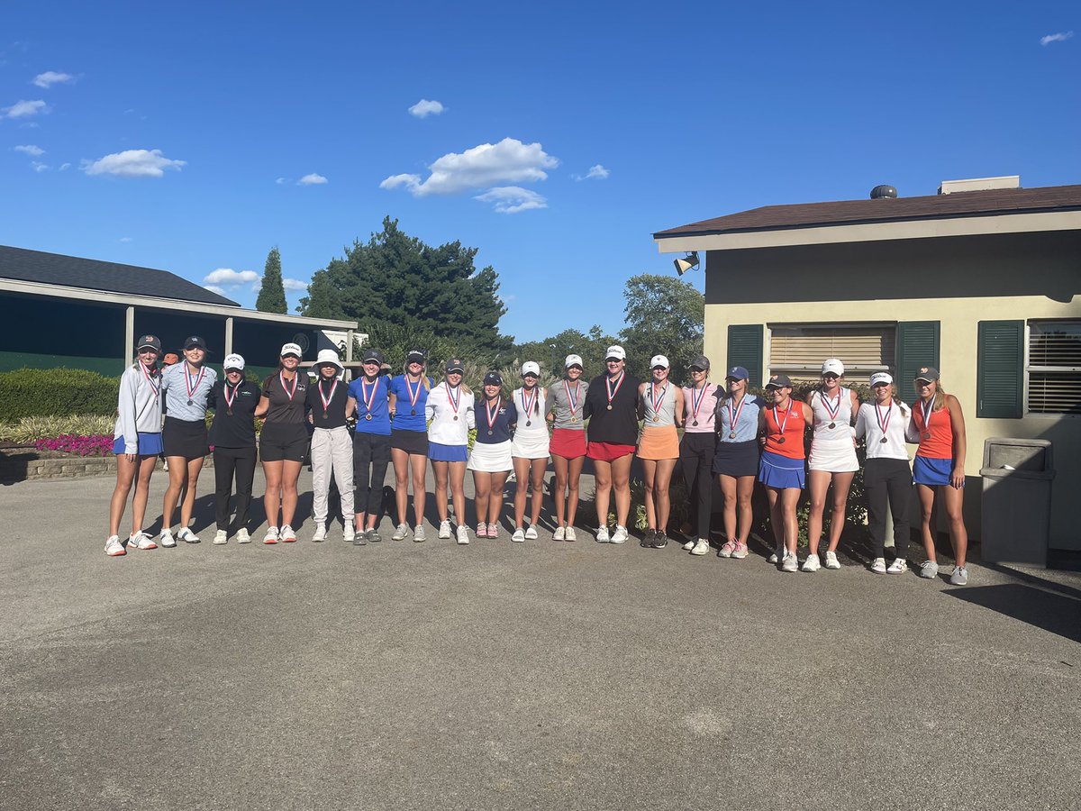 SWHSLadyGolf's tweet image. Pic of the top 20 places and we had @sydneymgolf and @ainslee_cruce finish T6. Great playing