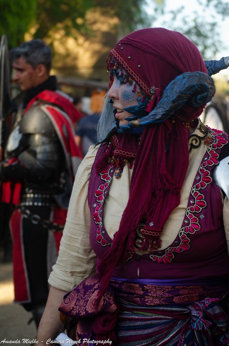 AMinstrelsTale's tweet photo. I just ⦠wanna be dragon girl everyday⦠#LARP #TwinMask
Photo by Amanda Mielke of Camera Wench Photography https://t.co/6lOdZv9WSC
