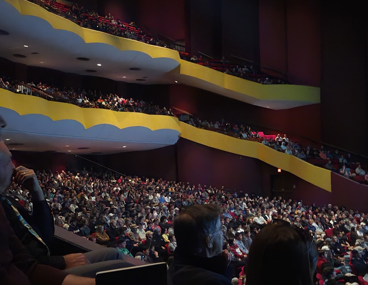 CadeRClark's tweet photo. @HeliAssoc excited to be with the entire aviation student body @UNDAerospace to learn about Just Safety Culture https://t.co/iC9VAzotJU