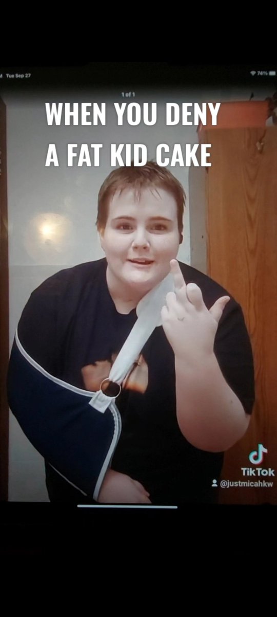 DeepInYoAzz's tweet photo. Parents gotta do better #fatkids #badkids #annoyingkids #uglypeople #trolls #cake #fatfolks #hardheaded #Liars #weirdo #weightgain https://t.co/WPXrExPcR9