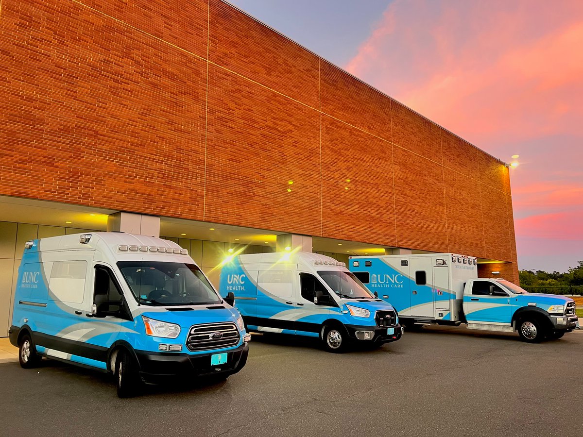 UNCAirCare's tweet photo. Shift change with our ground ALS/CCT crew. North Carolina sunsets are always stunning!
#NightwatchNation #Nightwatch #UNCAirCare #CarolinaAirCare #Healthcare #Ambulance #OneGreatTeam #CriticalCare #TransportMedicine #EMT #Paramedic #Nurse #TelecommunicationSpecialist #Hospital https://t.co/2ScklkxHG1