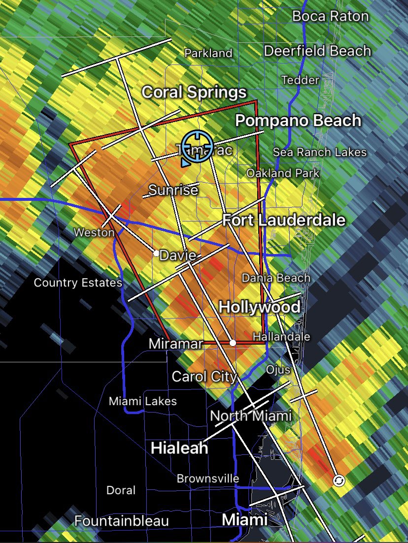 HurricanesJames's tweet photo. Tornado warning Broward County #IAN #FLWX https://t.co/JvCzA623Ws